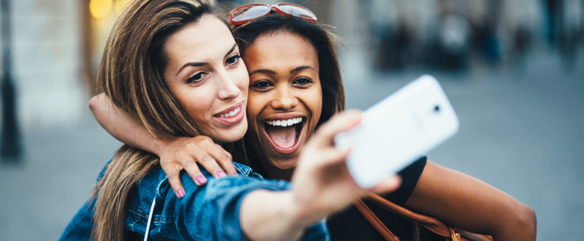 Gen Z moms to be selfie